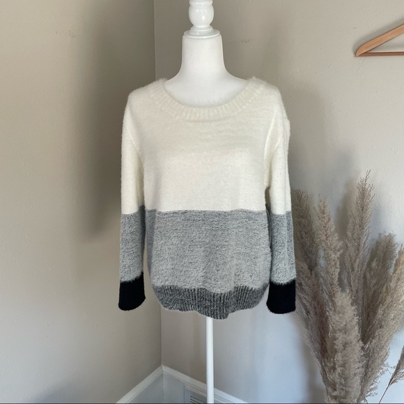 FATE | NWT | Cozy Neutral Striped Soft Crewneck Sweater - Picture 1 of 10